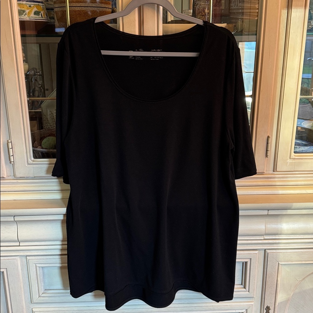 HUE Black Scoop Neck Top